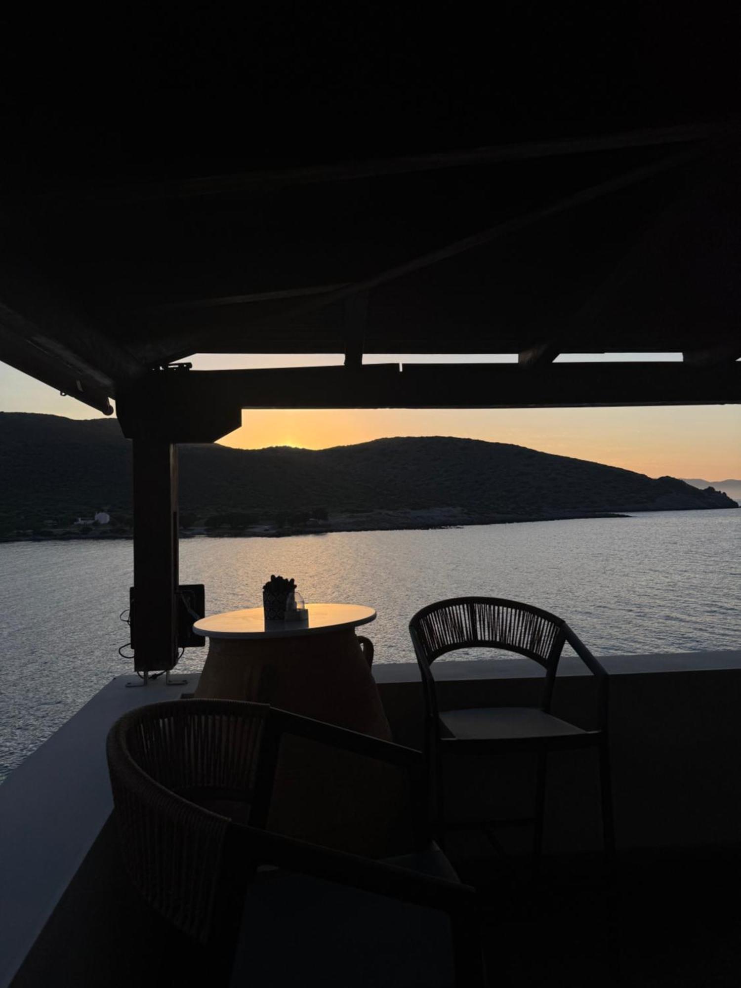 Tholos Alexandra'S Beachfront House Kavoúsion Eksteriør bilde